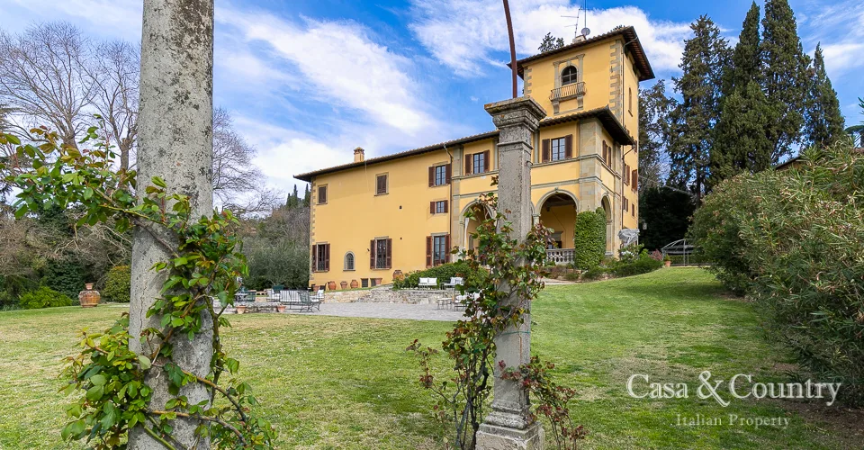 5 bed  For Sale in Florence, 