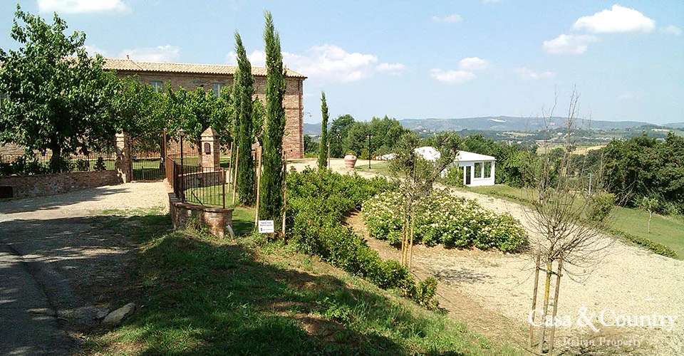 8 bed  For Sale in Val Di Chiana,  - photo 6