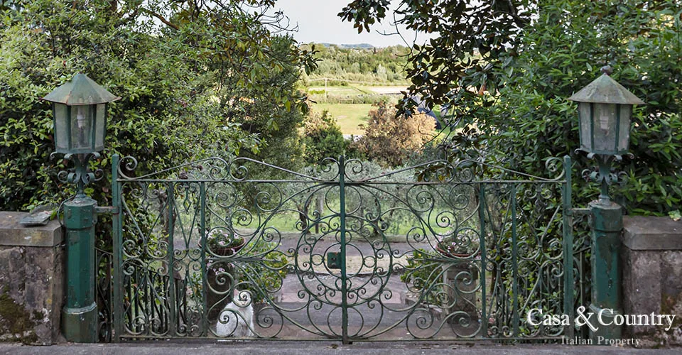 6 bed  For Sale in Lucca,  - 5