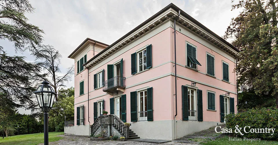 6 bed  For Sale in Lucca, 