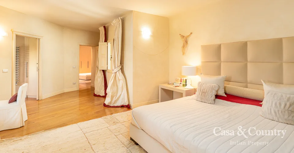 5 bed  For Sale in Florence,  - photo 26