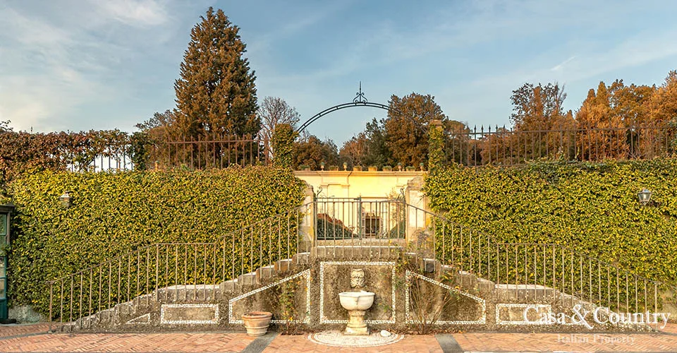 8 bed  For Sale in Florence,  - photo 15