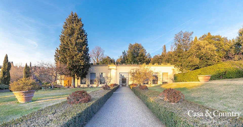 8 bed  For Sale in Florence,  - 6