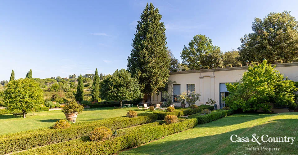 8 bed  For Sale in Florence,  - 5
