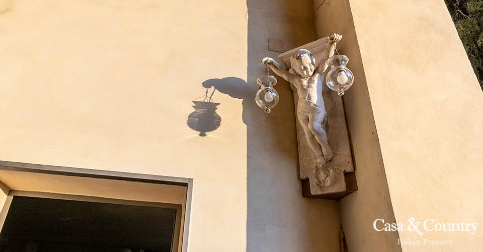 8 bed  For Sale in Florence,  - photo 11