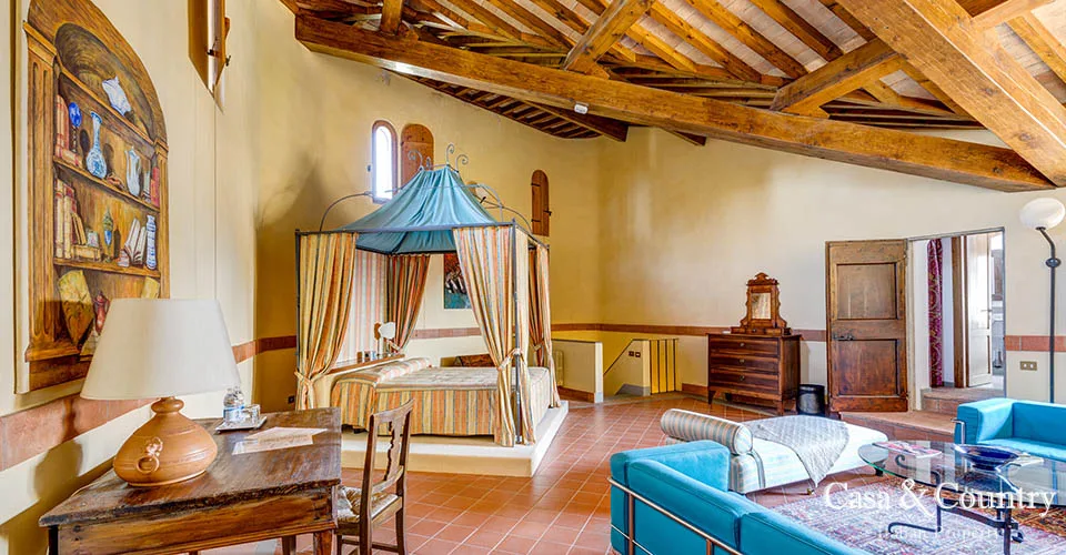 19 bed  For Sale in Florence,  - photo 34