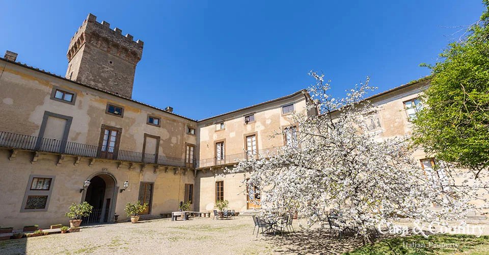 19 bed  For Sale in Florence,  - 5