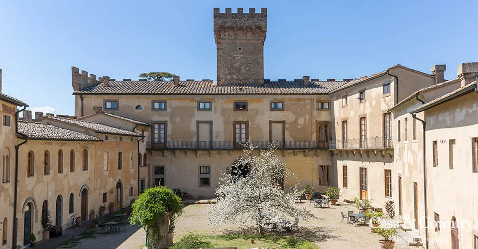 19 bed  For Sale in Florence,  - 4