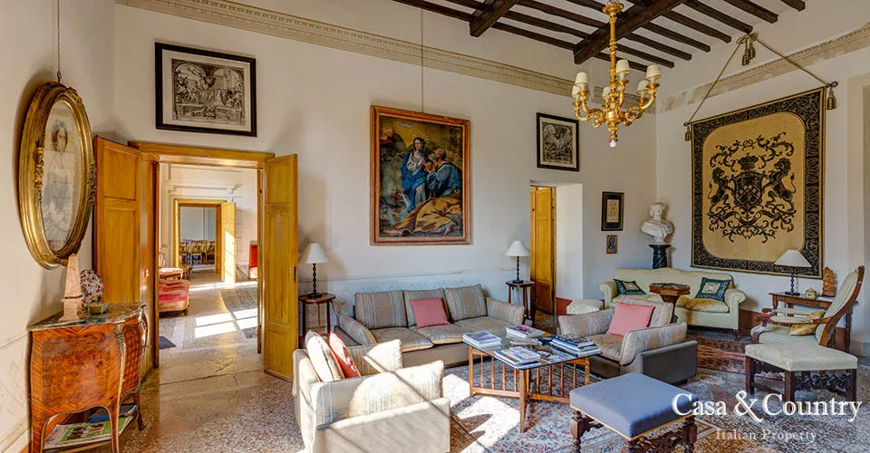 19 bed  For Sale in Florence,  - photo 21