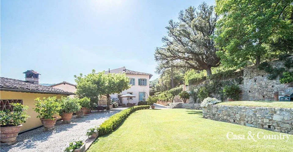 9 bed  For Sale in Lucca,  - photo 7