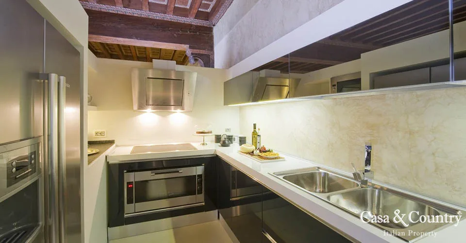 3 bed  For Sale in Historic Centre Florence,  - photo 9