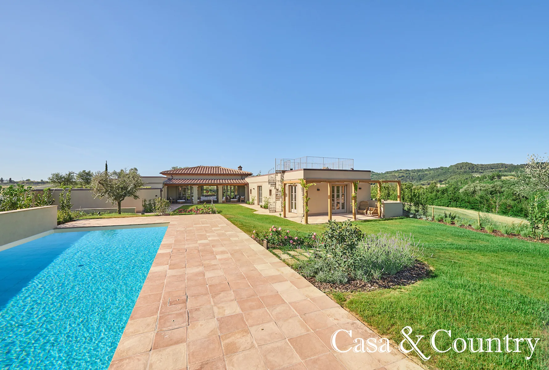 4 bed  For Sale in Volterra,  - 5