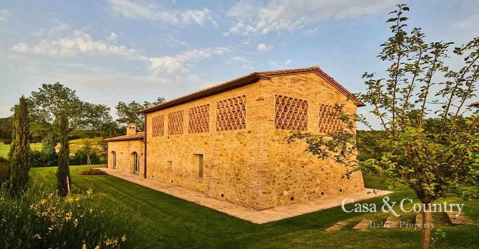 3 bed  For Sale in Volterra,  - 2