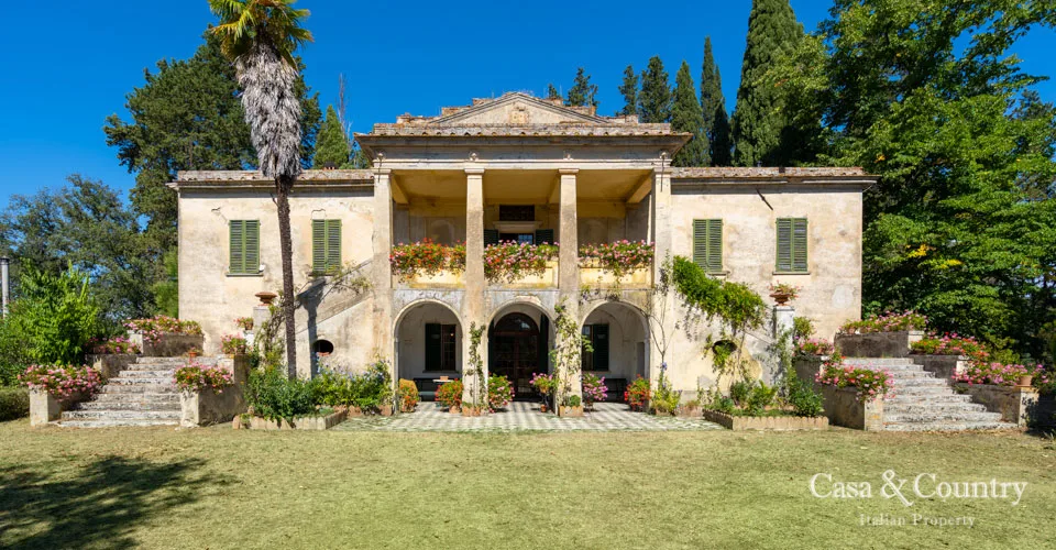 8 bed  For Sale in Chianti Classico,  - 1