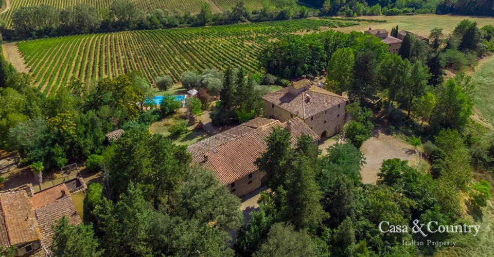 8 bed  For Sale in Chianti Classico,  - 2