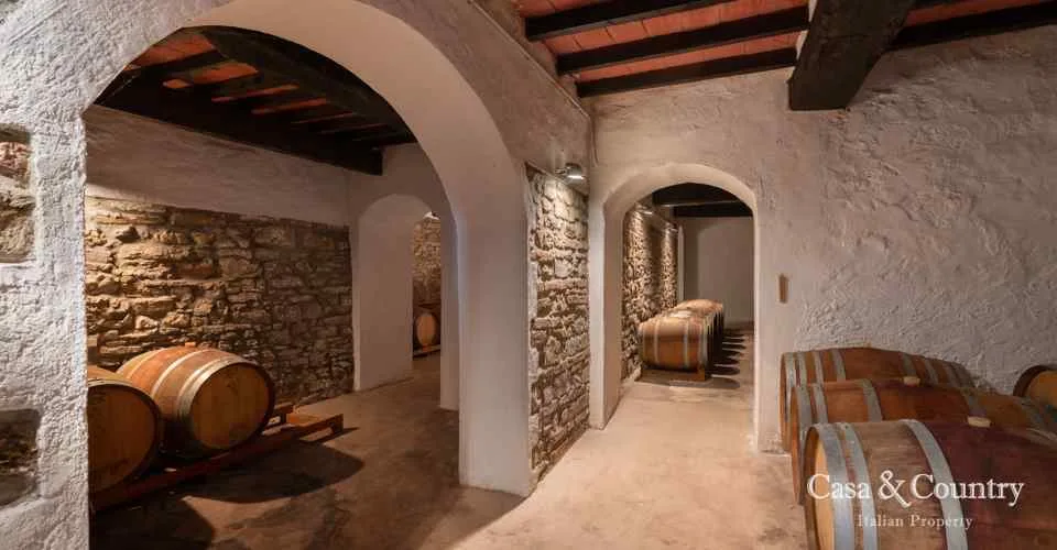 34 bed  For Sale in Florence,  - photo 34