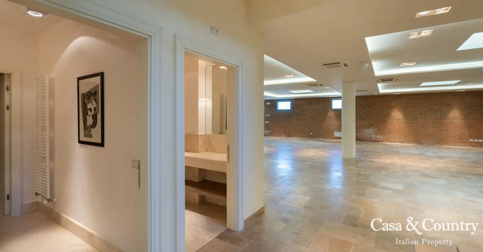15 bed  For Sale in Florence,  - photo 38