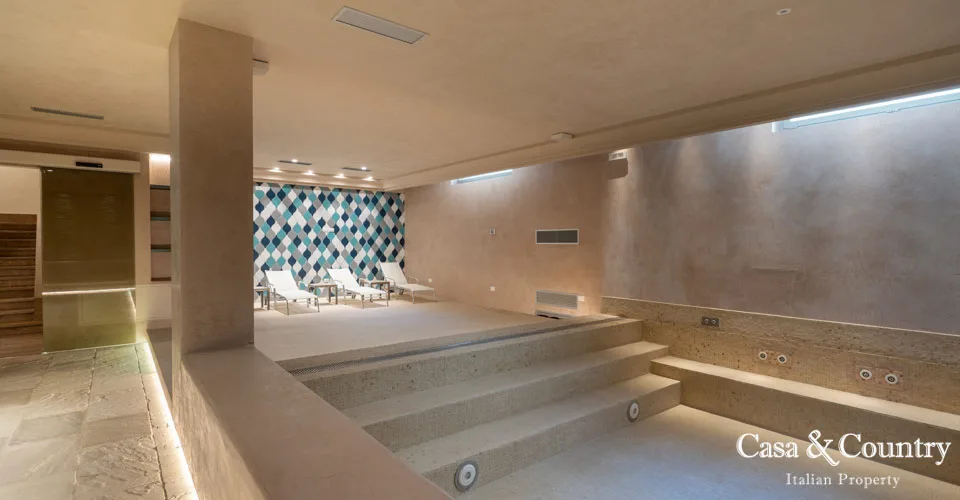 15 bed  For Sale in Florence,  - photo 35