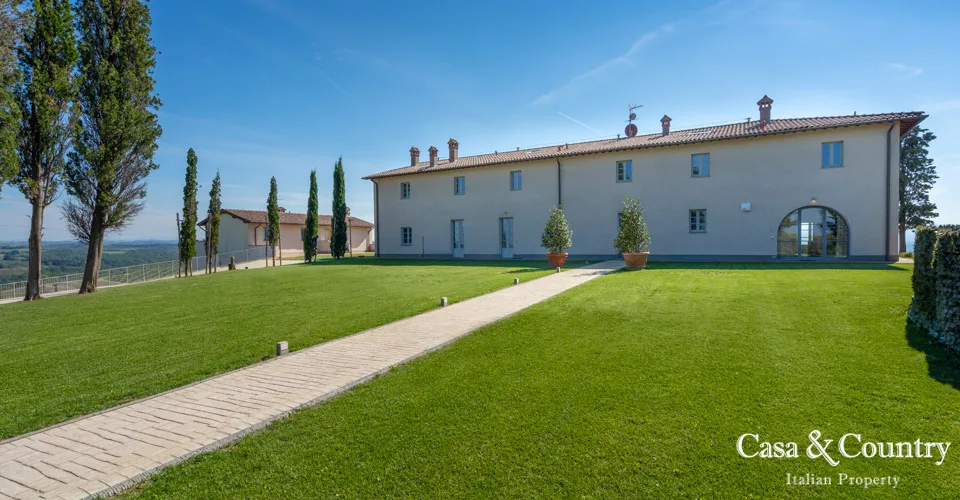 15 bed  For Sale in Florence,  - 1