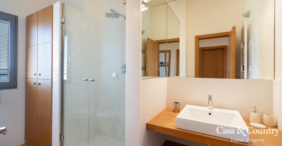 15 bed  For Sale in Florence,  - photo 19