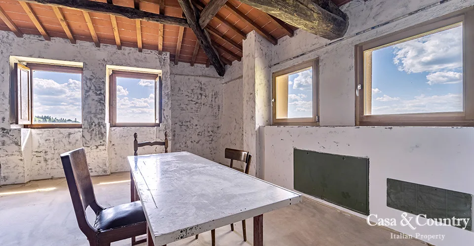 7 bed  For Sale in Florence,  - photo 71