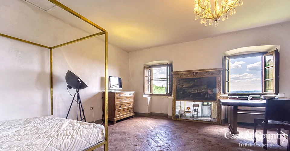 7 bed  For Sale in Florence,  - photo 52