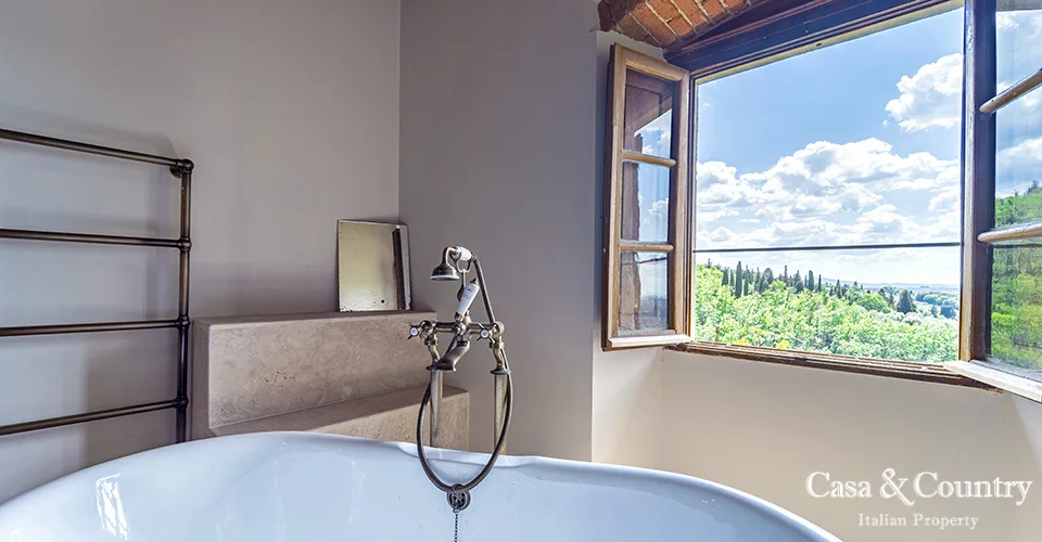 7 bed  For Sale in Florence,  - photo 41