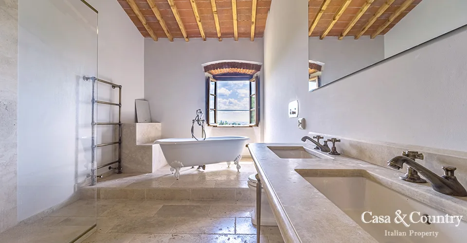 7 bed  For Sale in Florence,  - photo 39