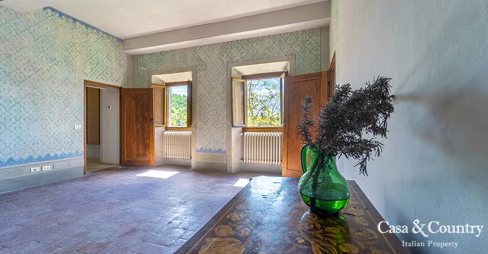 7 bed  For Sale in Florence,  - photo 72
