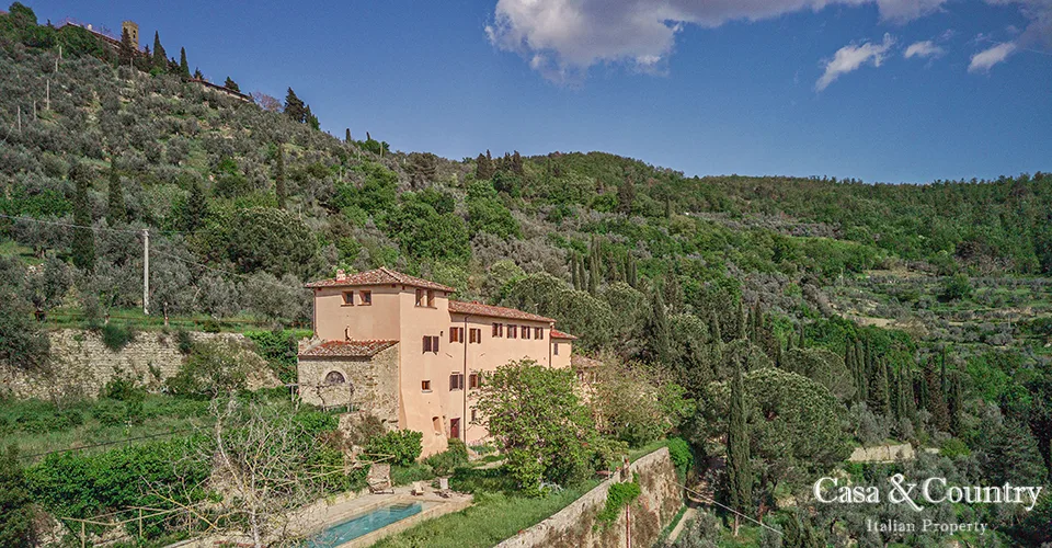 7 bed  For Sale in Florence,  - 2