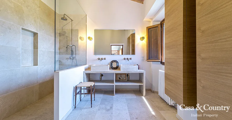 7 bed  For Sale in Florence,  - photo 55