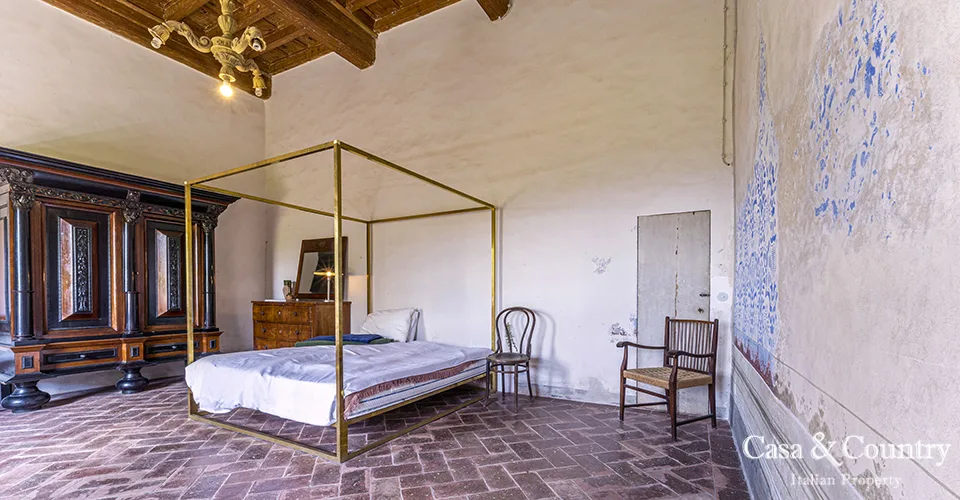 7 bed  For Sale in Florence,  - photo 35