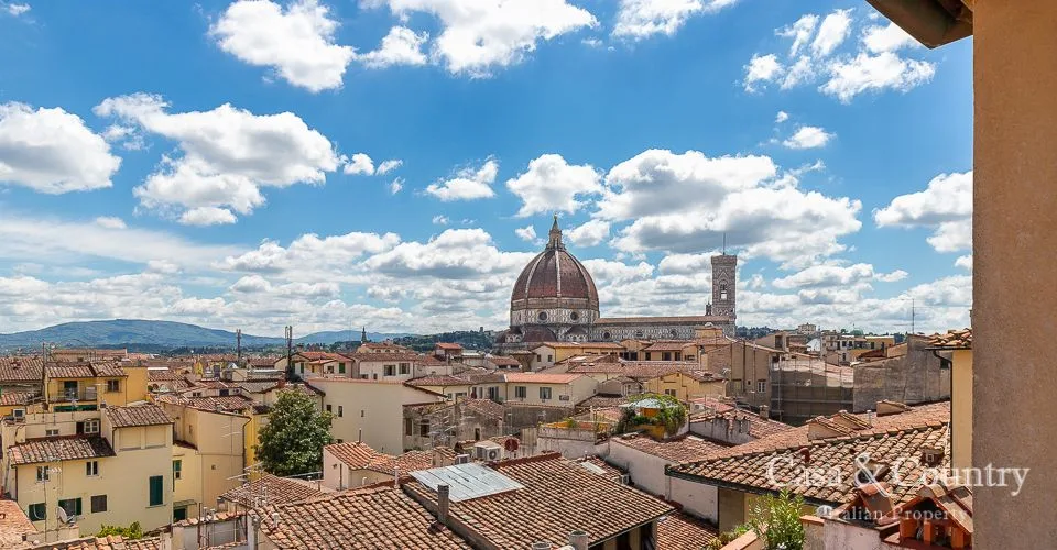 17 bed  For Sale in Florence,  - 2