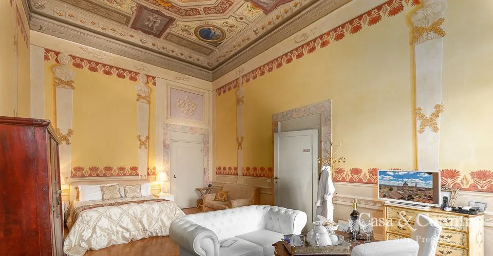17 bed  For Sale in Florence,  - photo 9