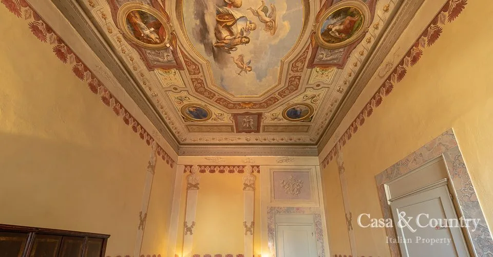 17 bed  For Sale in Florence,  - photo 10