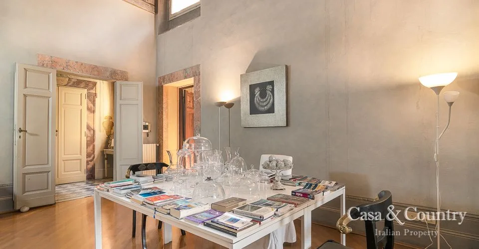 17 bed  For Sale in Florence,  - photo 12