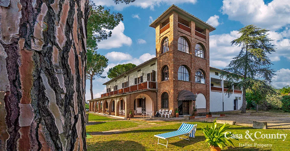 9 bed  For Sale in Chianti, 