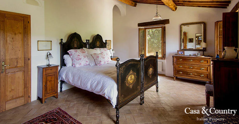 5 bed  For Sale in Montalcino,  - photo 16
