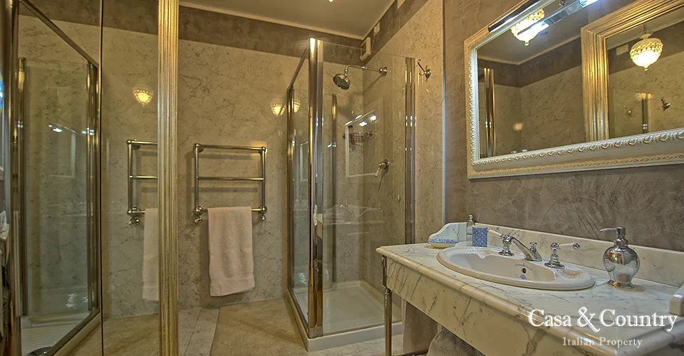 5 bed  For Sale in Florence,  - photo 18
