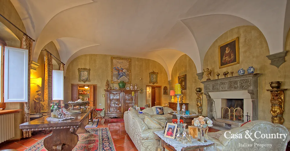 5 bed  For Sale in Florence,  - 6