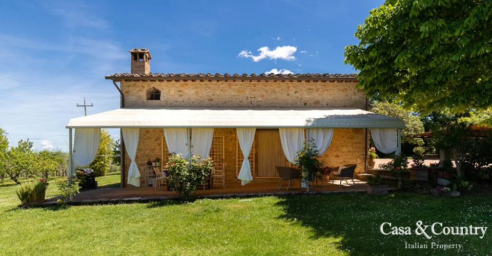 4 bed  For Sale in Siena,  - 1