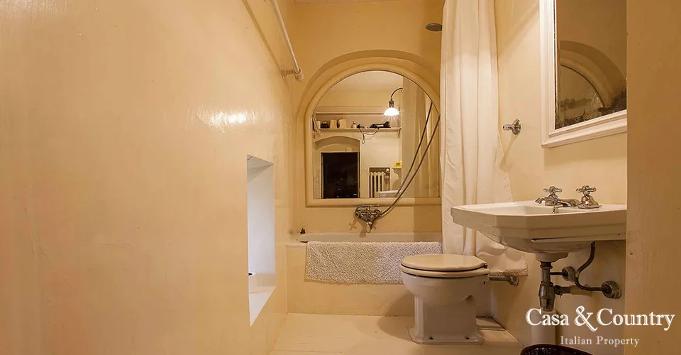 6 bed  For Sale in Florence,  - photo 23
