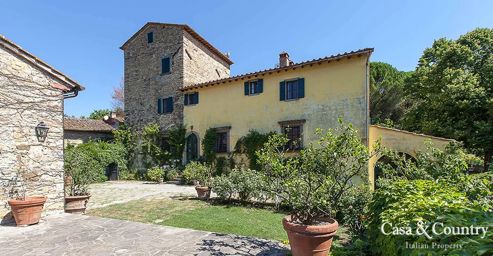 6 bed  For Sale in Florence,  - 1