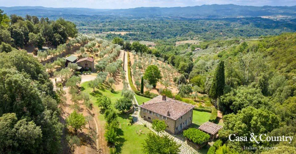 7 bed  For Sale in Loro Ciuffena,  - 6