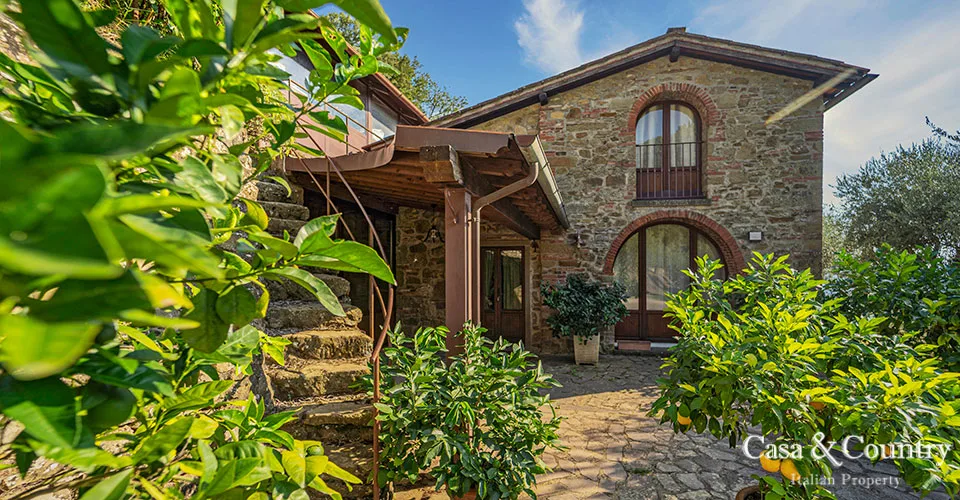 7 bed  For Sale in Loro Ciuffena,  - photo 15