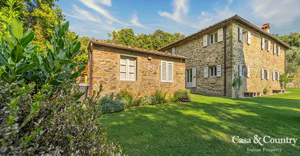 7 bed  For Sale in Loro Ciuffena,  - photo 12