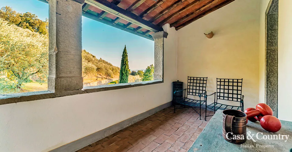 7 bed  For Sale in Loro Ciuffena,  - photo 9