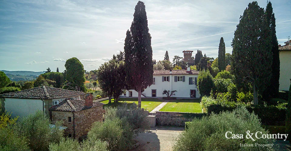 7 bed  For Sale in Florence,  - 2