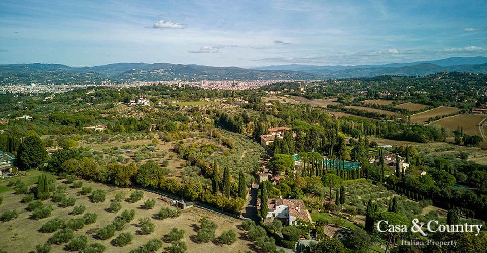 7 bed  For Sale in Florence,  - photo 9