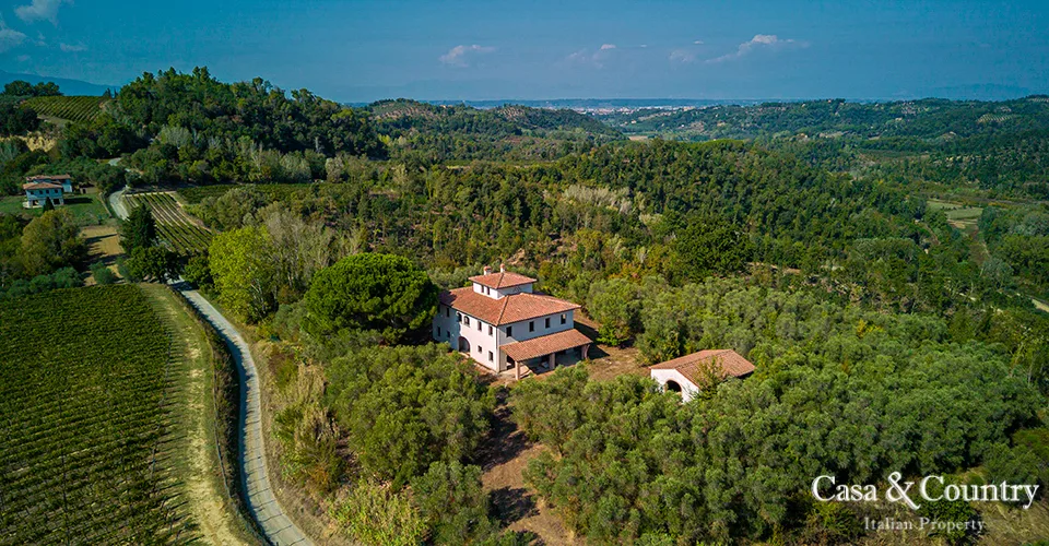 5 bed  For Sale in Palaia,  - 2